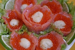 Snack "Trout flowers with red caviar"